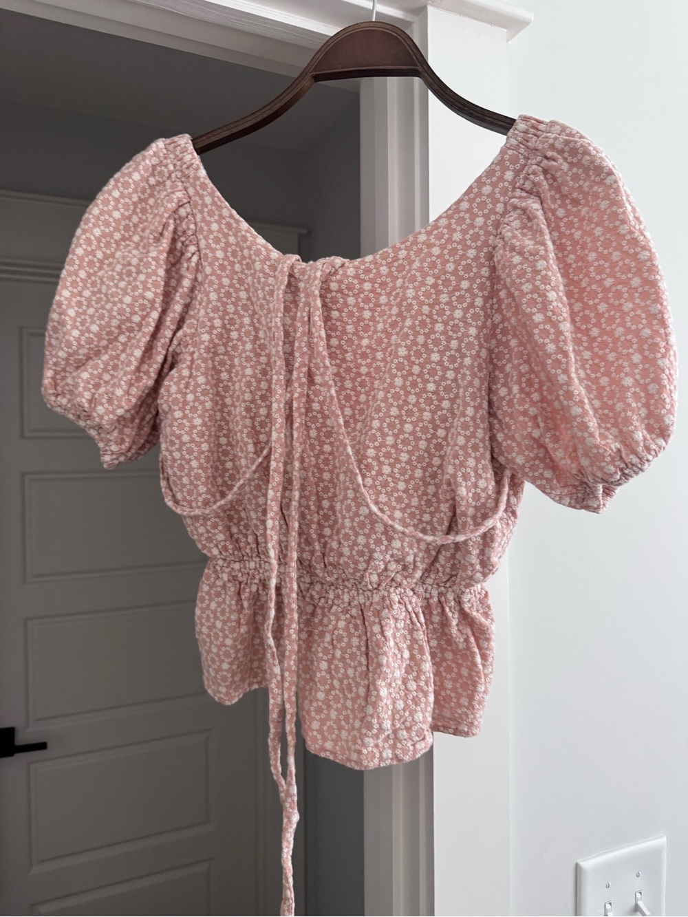 Anthropologie Women's Pink Puff Sleeve Peplum Top - Floral Square Neck